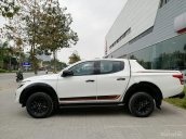 Bán xe Mitsubishi Triton Athlete sản xuất năm 2018, màu trắng, nhập khẩu, giá tốt