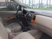 Bán Toyota Innova 2.0G năm sản xuất 2011, màu vàng