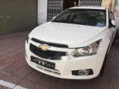 Bán Chevrolet Cruze LS MT đời 2015, màu trắng như mới 