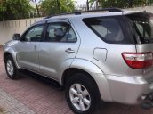 Bán Toyota Fortuner đời 2010, màu bạc  