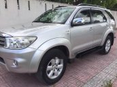 Bán Toyota Fortuner đời 2010, màu bạc  