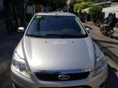 Cần bán lại xe Ford Focus 1.8AT sản xuất 2011, màu bạc còn mới