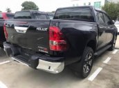 Cần bán Toyota Hilux 2.4E 4x2 AT 2018, màu đen, xe nhập