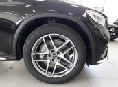 Cần bán Mercedes GLC300 2018 đen nâu