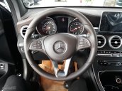 Cần bán Mercedes GLC300 2018 đen nâu