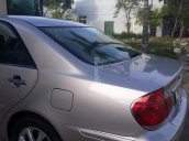 Cần bán xe Toyota Camry 2.4G đời 2005, giá chỉ 390 triệu