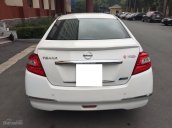 Cần bán gấp Nissan Teana 2.0 sản xuất năm 2010, màu trắng, nhập khẩu nguyên chiếc