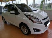 Cần bán lại xe Chevrolet Spark LT năm 2016, màu trắng như mới