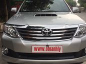 Salon bán Toyota Fortuner 2.5G MT đời 2013, màu bạc