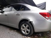 Cần bán gấp Chevrolet Cruze sản xuất năm 2011, màu bạc