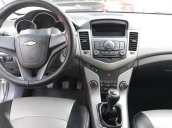 Cần bán gấp Chevrolet Cruze sản xuất năm 2011, màu bạc