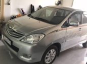 Bán xe Toyota Innova đời 2010, màu bạc