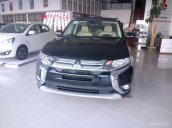 Cần bán Mitsubishi 2.0 CVT Pre 2018, màu đen
