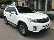 Cần bán Kia Sorento 2.2AT 2018, màu trắng số tự động