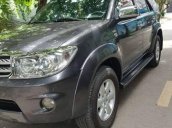 Bán xe Toyota Fortuner đời 2010, màu xám 