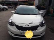 Cần bán gấp Kia K3 2.0 AT đời 2015, màu trắng số tự động, 535tr