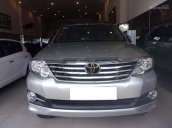 Bán Toyota Fortuner V số tự động, 1 cầu, sản xuất 2016, đi đúng 38 ngàn km, sơn zin 90%