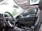 Bán Mazda 3 năm sản xuất 2011, màu trắng