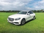 Bán xe Mercedes E250 trắng 2018 chính hãng, trả trước 750 triệu rinh xe về ngay