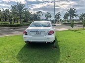 Bán xe Mercedes E250 trắng 2018 chính hãng, trả trước 750 triệu rinh xe về ngay