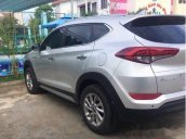 Cần bán Hyundai Tucson 2.0 AT sản xuất 2018, đăng kí T6/2018