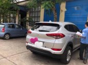 Cần bán Hyundai Tucson 2.0 AT sản xuất 2018, đăng kí T6/2018