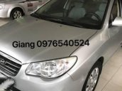 Cần bán xe Hyundai Elantra đời 2009, màu bạc xe gia đình giá cạnh tranh