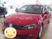 Tôi cần bán chiếc Volkswagen Jetta 1.4 2016 AT màu đỏ, 4 chỗ nhập khẩu Đức, xe nhà chạy 2.500km