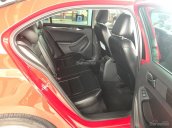 Tôi cần bán chiếc Volkswagen Jetta 1.4 2016 AT màu đỏ, 4 chỗ nhập khẩu Đức, xe nhà chạy 2.500km