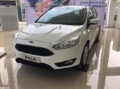 Bán xe mới Ford Focus Trend 2018, màu trắng