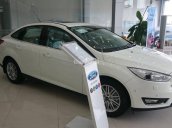 Bán Ford Focus 1.5 Titanium sản xuất 2018, màu trắng