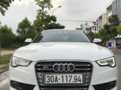 Cần bán gấp Audi A5 AT năm 2013, màu trắng 