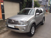 Bán xe Fortuner đời 2010 màu bạc, máy dầu, giá 620 triệu