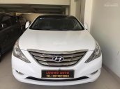 Cần bán Hyundai Sonata 2.0L 2010, màu trắng, nhập khẩu Hàn Quốc, giá chỉ 559 triệu