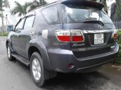 Bán Toyota Fortuner 2.5G đời 2011, màu xám chính chủ, giá 636tr