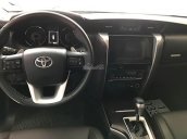 Cần bán Toyota Fortuner 2.7V 4x4 AT sản xuất năm 2017, màu đen, nhập khẩu 