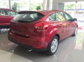 Ford Focus Trend mới 100%, 1.5L Ecoboost giá rẻ tặng thêm phụ kiện, hỗ trợ trả góp 80% - LH: 033.613.5555