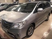 Cần bán gấp Toyota Innova 2.0E sản xuất 2016, màu bạc 