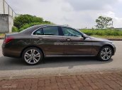 Cần bán lại xe Mercedes C250 Exclusive năm 2017, màu nâu như mới