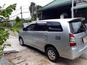 Cần bán Toyota Innova đời 2008, màu bạc như mới