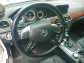 Bán xe Mercedes C250 đời 2011, màu trắng 