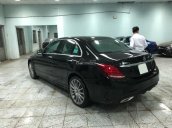 Bán xe Mercedes C300 màu đen 2018 chính hãng. Trả trước 600 triệu nhận xe ngay