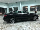 Bán xe Mercedes C300 màu đen 2018 chính hãng. Trả trước 600 triệu nhận xe ngay