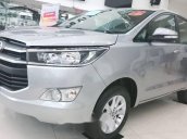 Bán Toyota Innova năm sản xuất 2018, màu bạc