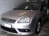 Bán Ford Focus màu hồng phấn, số tay, sản xuất năm 2009, xe một chủ dùng từ đầu chạy ít còn rất đẹp