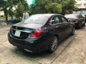 Bán xe Mercedes C300 đen 2018 chính hãng. Trả trước 600 triệu nhận xe ngay và luôn