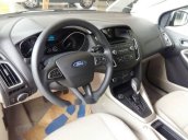 Bán Ford Focus Trend 1.5L Ecoboots đời 2018, màu trắng giá cạnh tranh