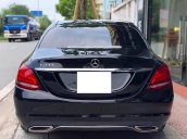 Xe Mercedes C200 đời 2017, màu đen cần bán