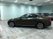 Bán xe Mercedes C250 nâu 2018 chính hãng, trả trước 500 triệu nhận xe