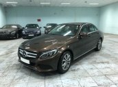 Bán xe Mercedes C200 nâu 2018 chính hãng, trả trước 450 triệu nhận xe